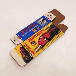 N°32 MASERATI BORA - CAJA REPRO Tipo I