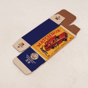 N°42b STUDEBAKER STATION WAGON roja - CAJA REPRO Tipo E